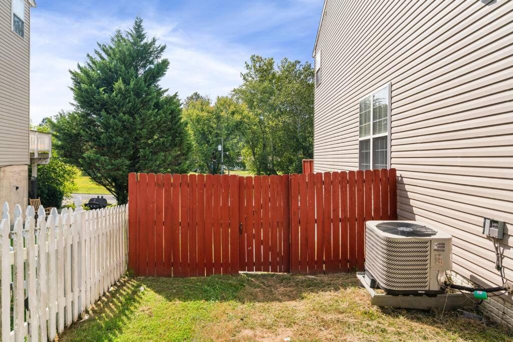 Charming Basement W/ Firepit And Above Ground Pool Apartment Stafford Exterior photo